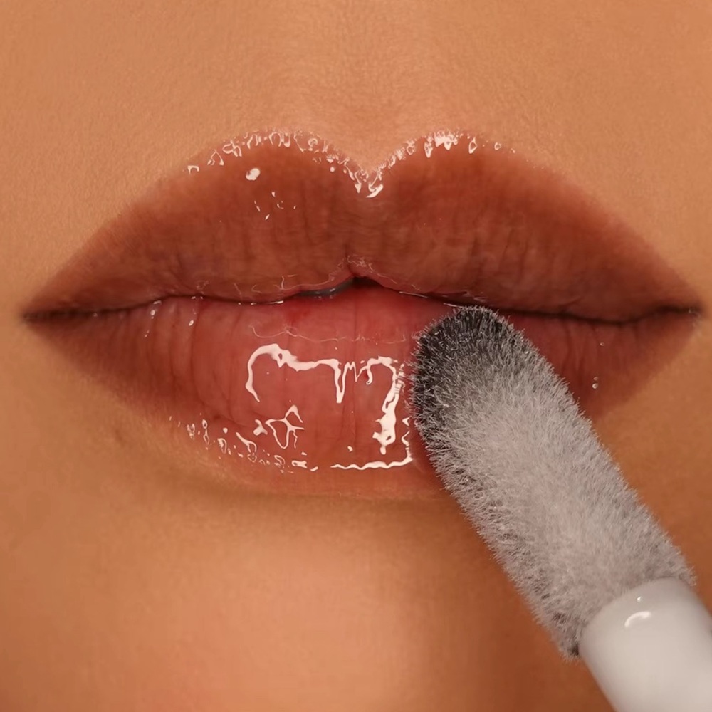 Jeffree Star “Widow” Lip Oil - Picture 2 of 3